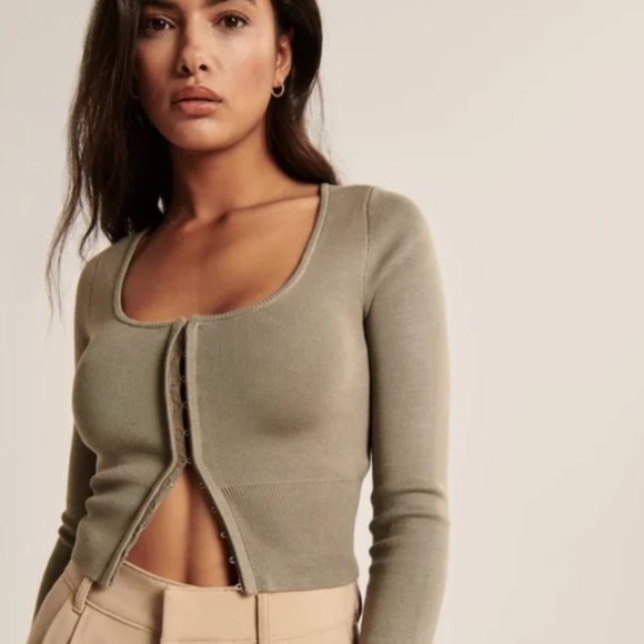 abercrombie hook and eye top